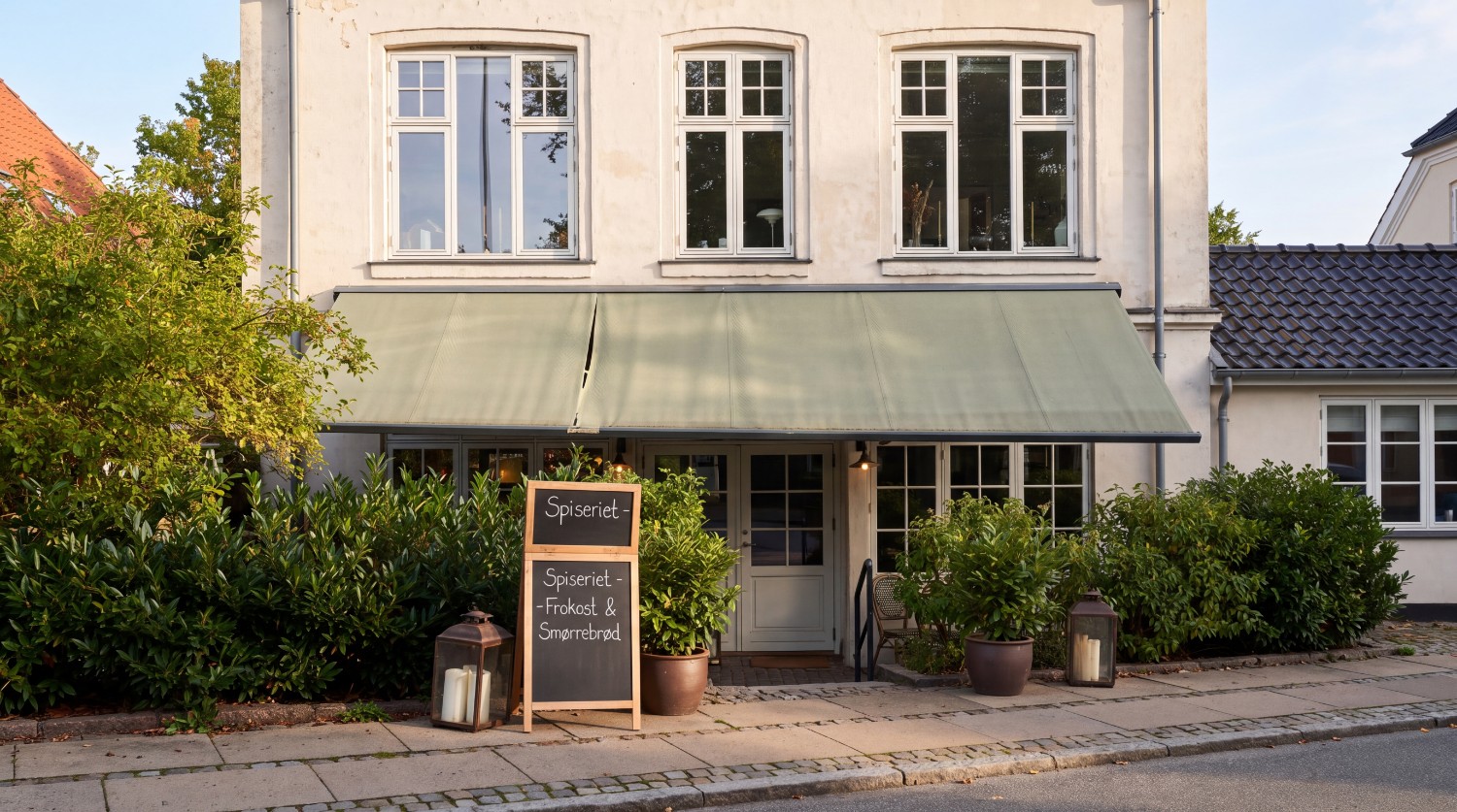 Spiseriets facade på Søengen 1 i Holte